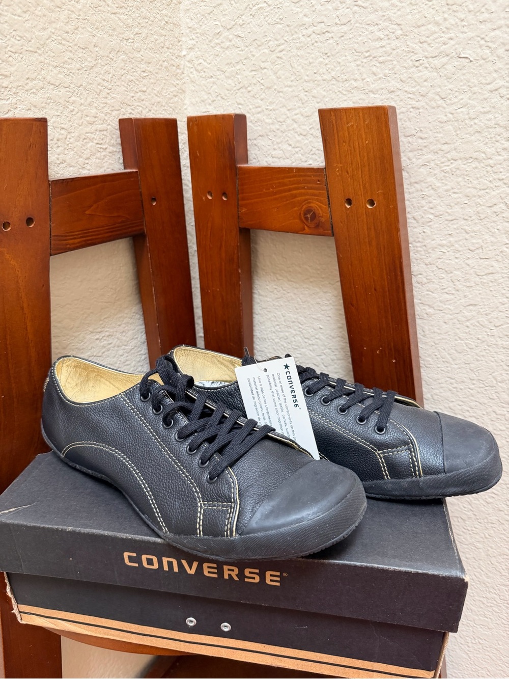 🔹New Converse All Star Deluxe Leather Low-Top (Ox) sneakers in box..